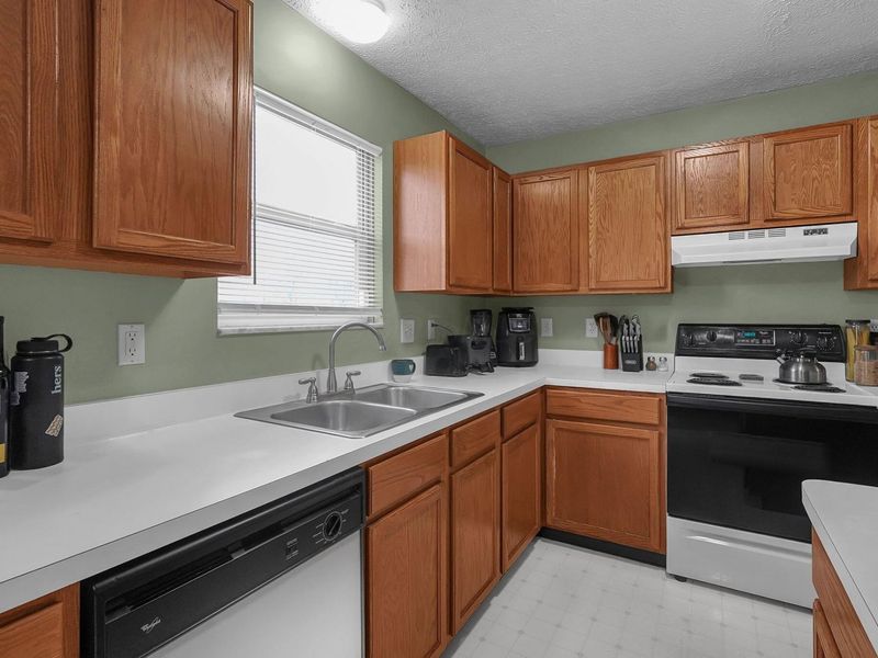 6809 Kristins Cove Lane, Canal Winchester, OH 43110 Photo 13