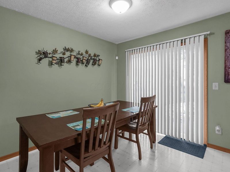 6809 Kristins Cove Lane, Canal Winchester, OH 43110 Photo 14