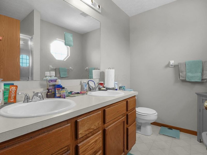 6809 Kristins Cove Lane, Canal Winchester, OH 43110 Photo 17