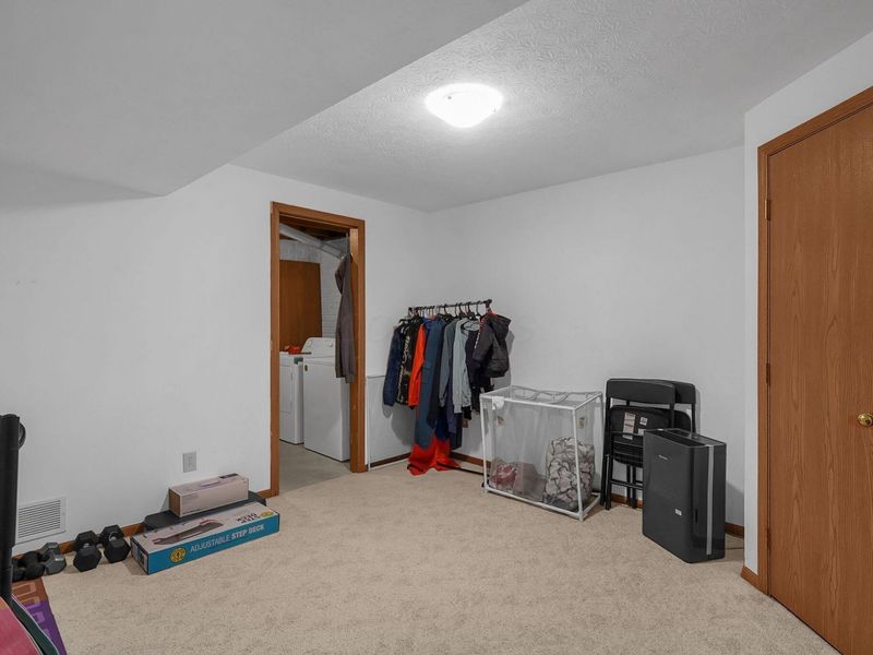 6809 Kristins Cove Lane, Canal Winchester, OH 43110 Photo 24