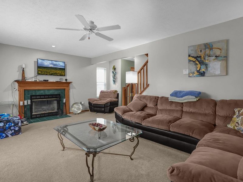 6809 Kristins Cove Lane, Canal Winchester, OH 43110 Photo 5