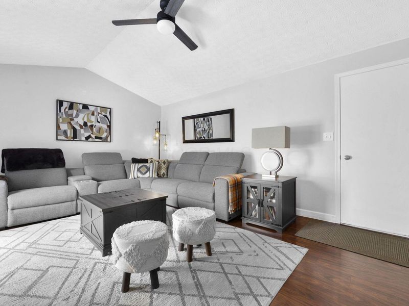 5223 Dexter Falls Road, Columbus, OH 43221 Photo 12