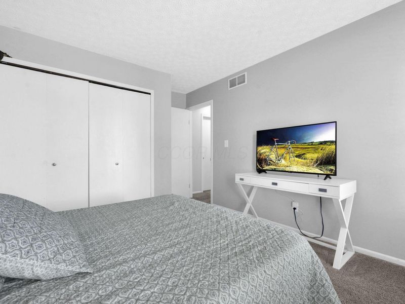 5223 Dexter Falls Road, Columbus, OH 43221 Photo 21