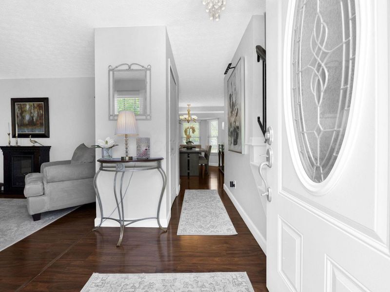 5223 Dexter Falls Road, Columbus, OH 43221 Photo 3