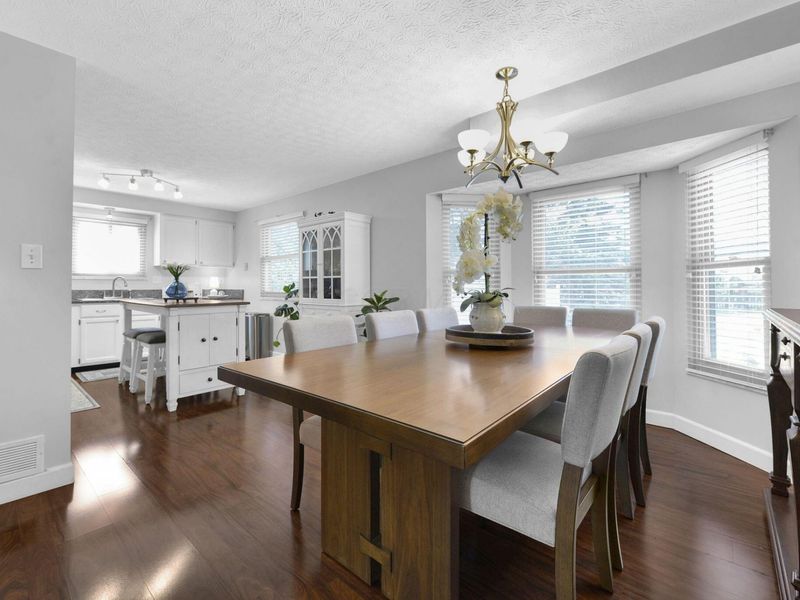 5223 Dexter Falls Road, Columbus, OH 43221 Photo 6