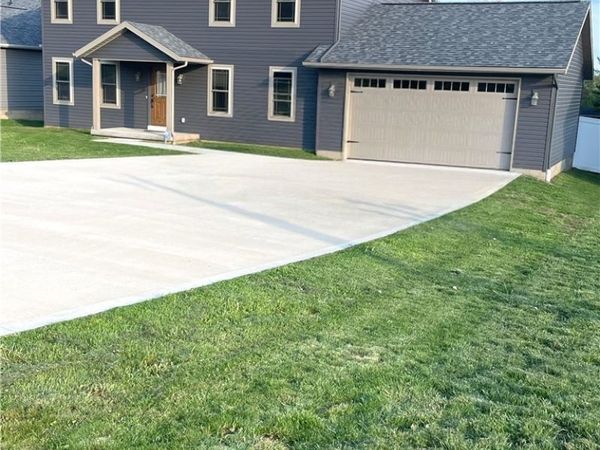 234 E Ohio Avenue , Dover, OH 44622