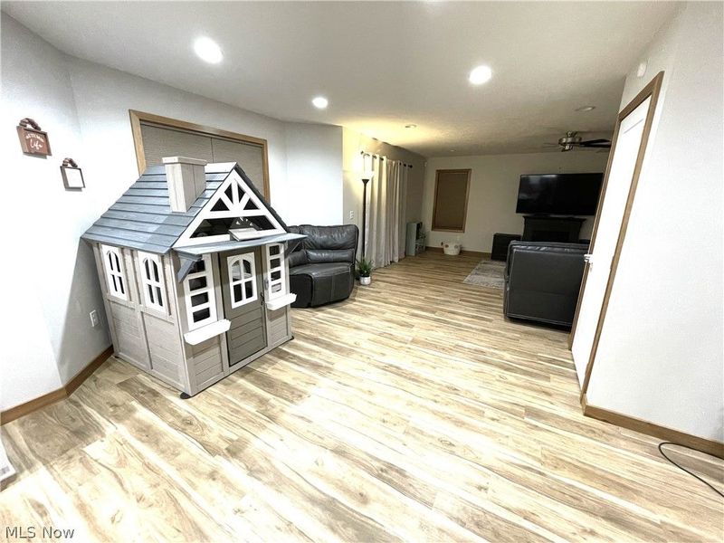 234 E Ohio Avenue, Dover, OH 44622 Photo 20