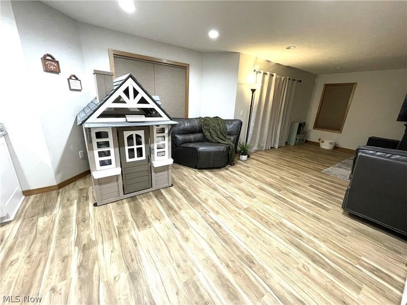 234 E Ohio Avenue, Dover, OH 44622 Photo 21