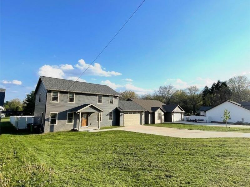 234 E Ohio Avenue, Dover, OH 44622 Photo 3