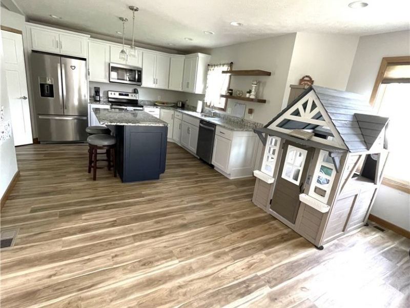 234 E Ohio Avenue, Dover, OH 44622 Photo 6