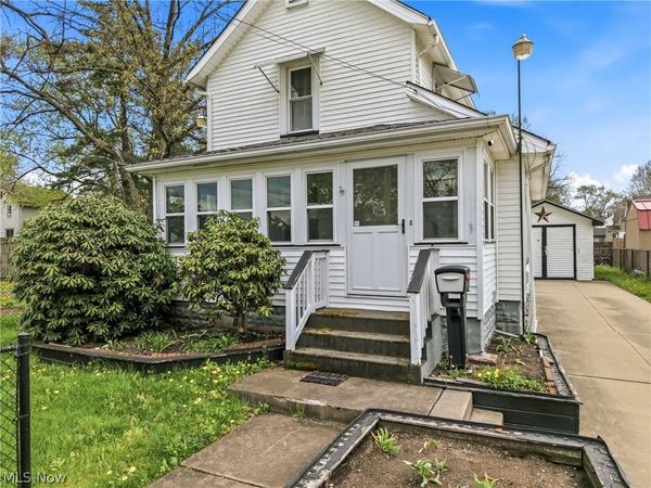 1224 Buena Vista Avenue NE, Warren, OH 44483