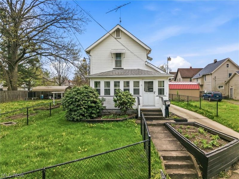 1224 Buena Vista Avenue NE, Warren, OH 44483 Photo 2