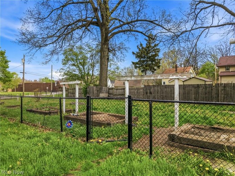 1224 Buena Vista Avenue NE, Warren, OH 44483 Photo 27