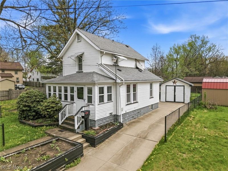 1224 Buena Vista Avenue NE, Warren, OH 44483 Photo 3