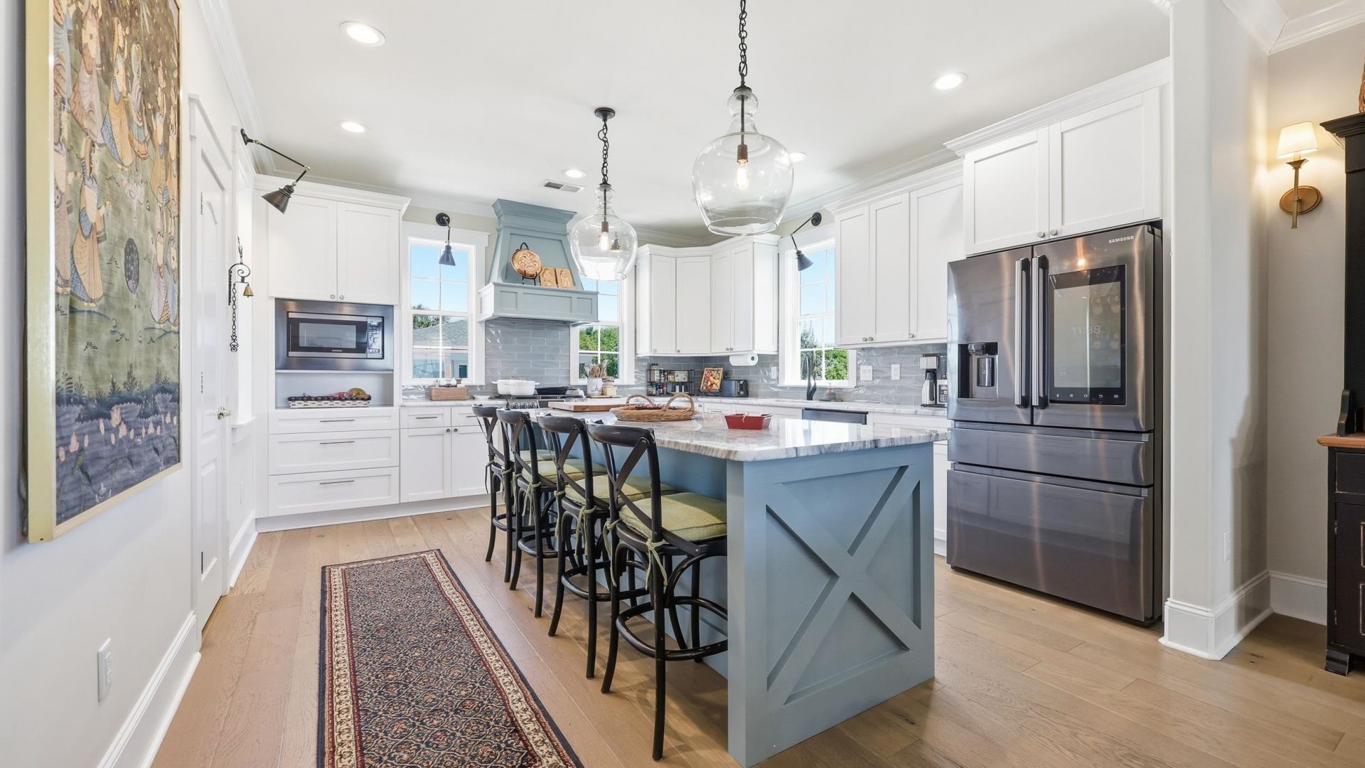 1311 Holly Dr. Photo 4