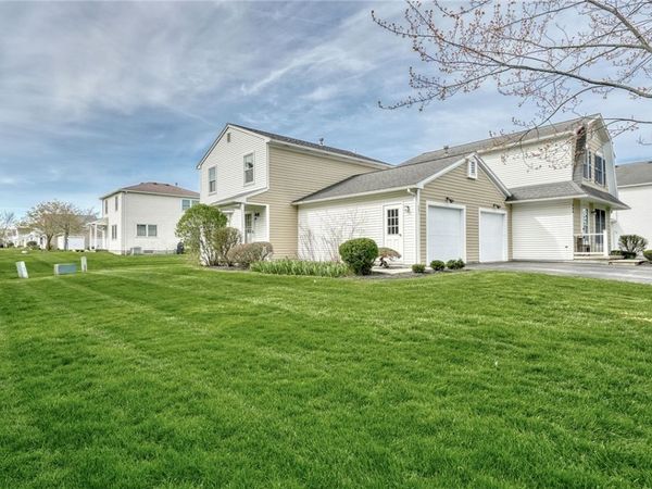 291 Deerhurst Lane , Webster, NY 14580