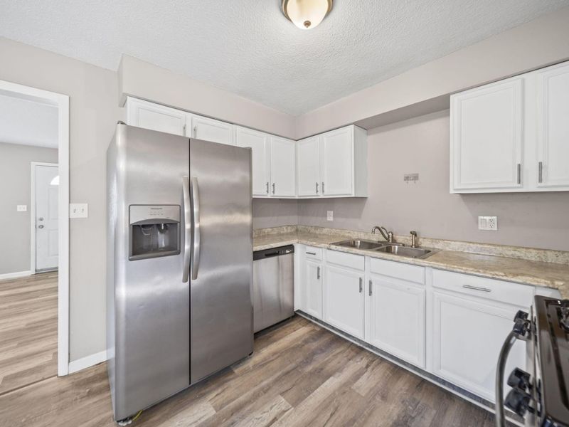 3063 Chelford Drive , Columbus, OH 43219 Photo 14