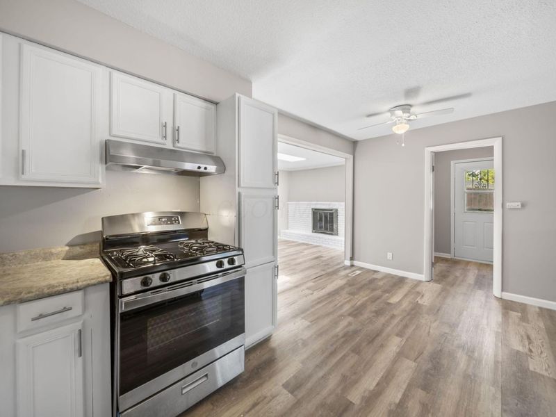 3063 Chelford Drive , Columbus, OH 43219 Photo 15