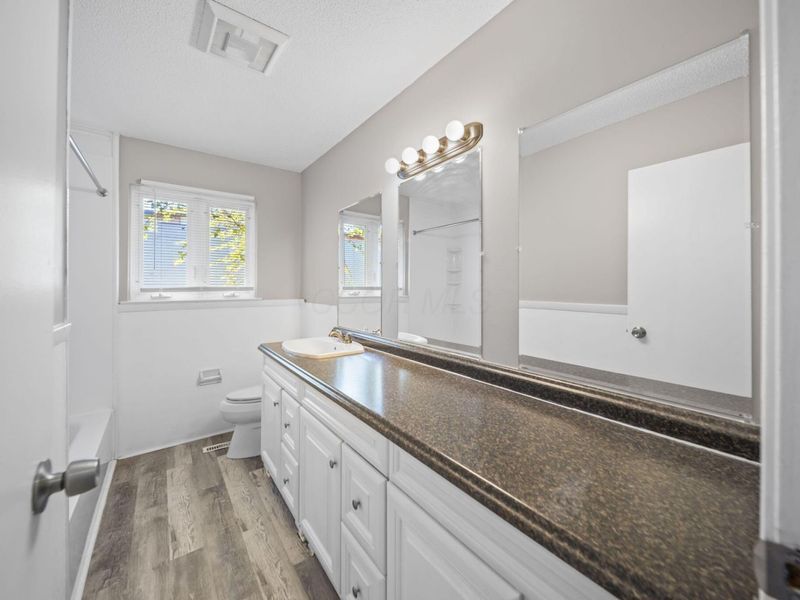 3063 Chelford Drive , Columbus, OH 43219 Photo 31