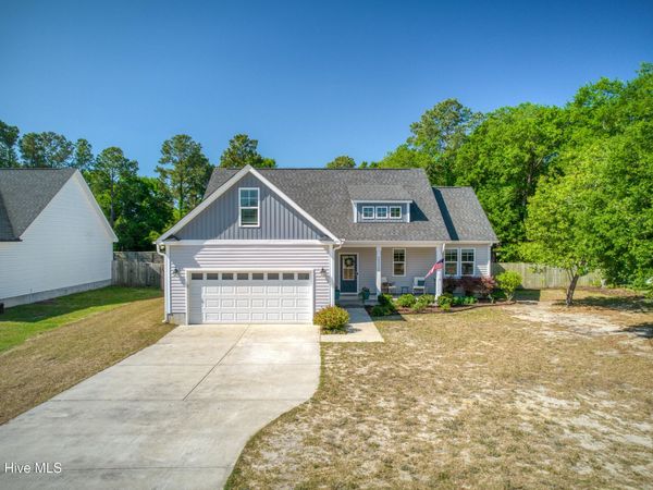 2520 Sloop Point Road, Hampstead, NC 28443