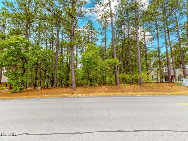 109 Longleaf Drive, West End, NC 27376