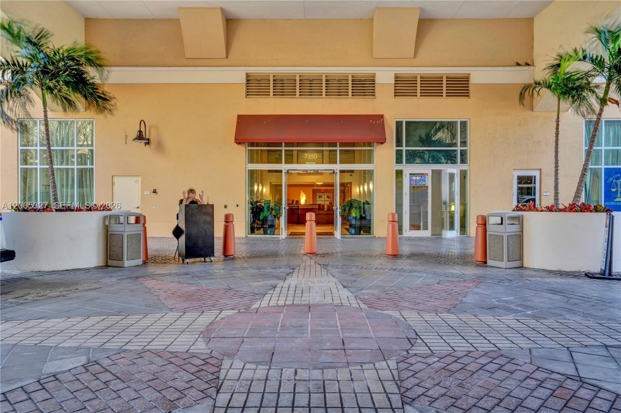 7350 SW 89th St , Unit 1402S, Miami, FL 33156 Photo