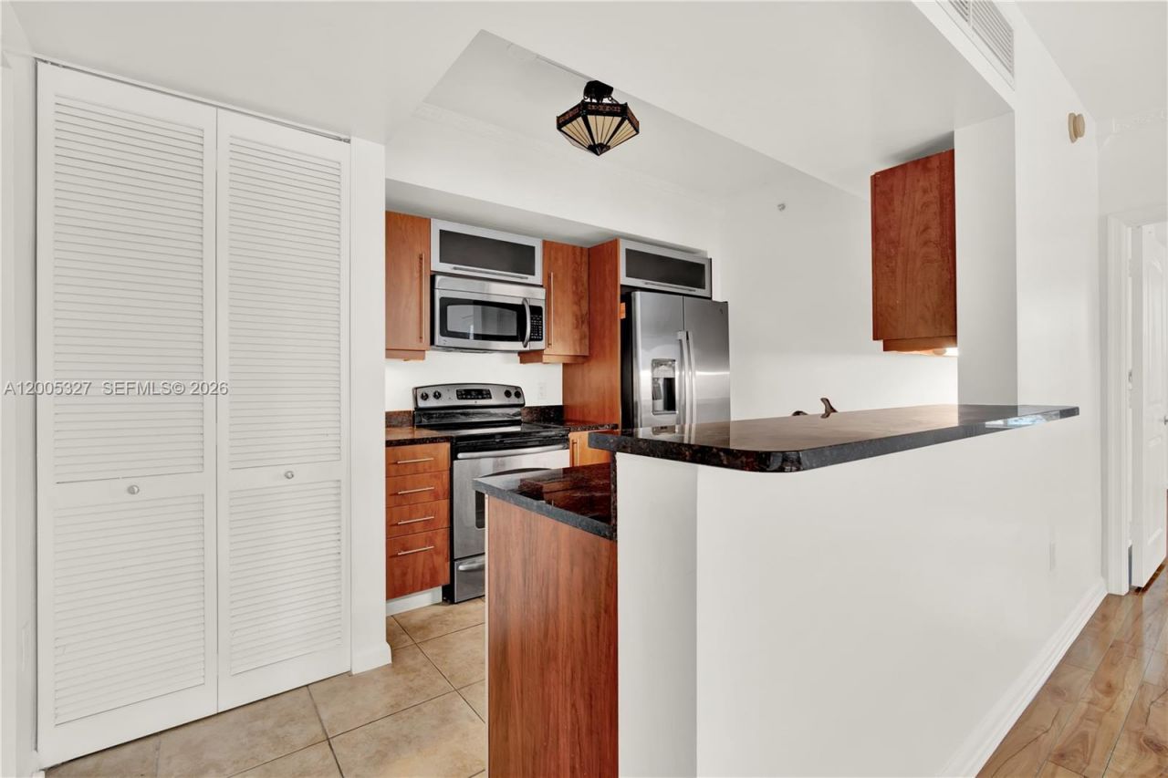 7350 SW 89th St , Unit 1402S, Miami, FL 33156 Photo