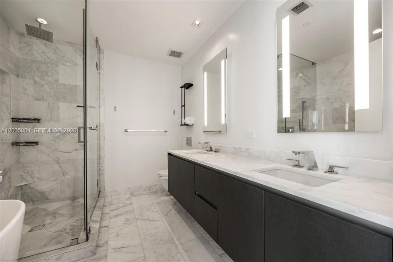 1451 Brickell Ave, Unit 4002, Miami, FL 33131 Photo