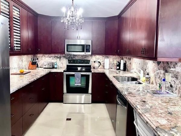 1904 S Ocean Dr, Unit 1707, Hallandale Beach, FL 33009