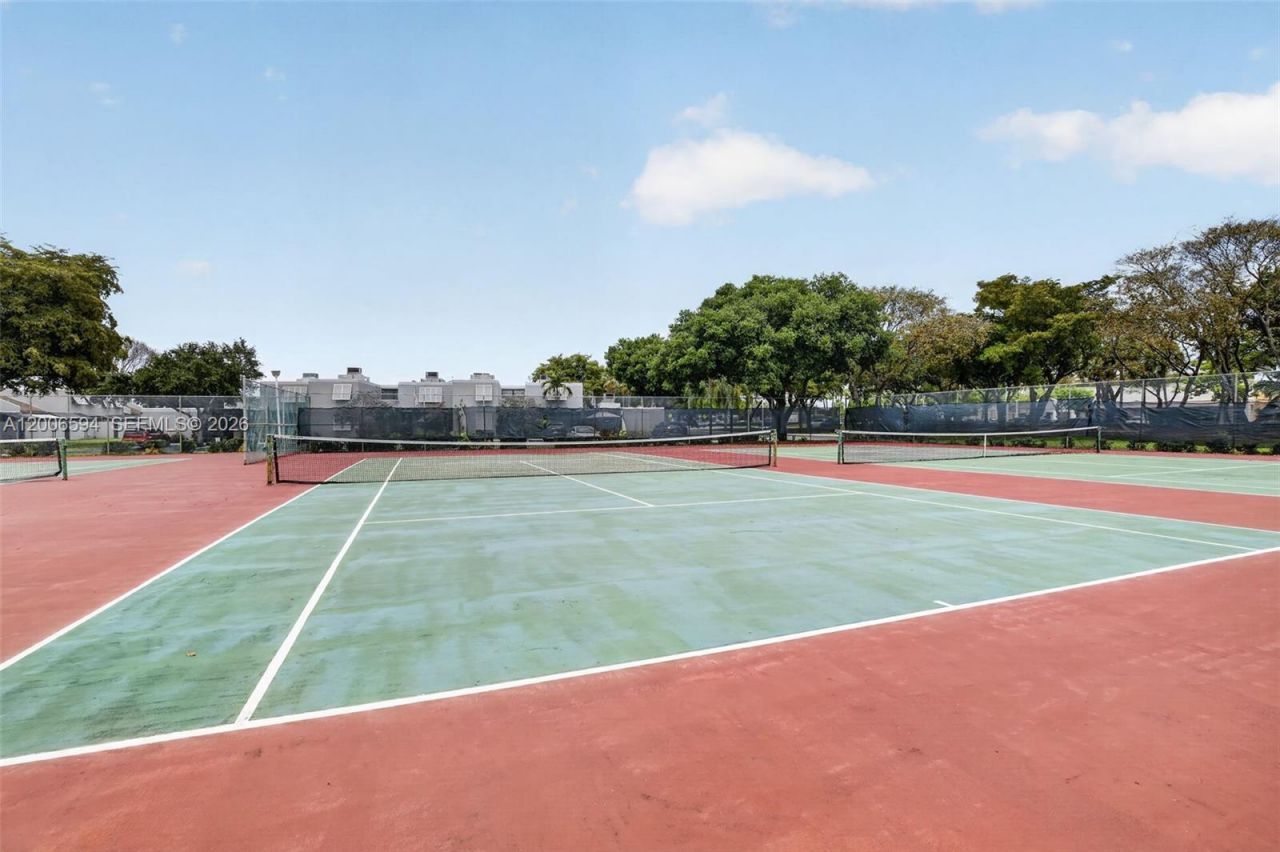 11254 NW 15th Ct, Pembroke Pines, FL 33026 Photo