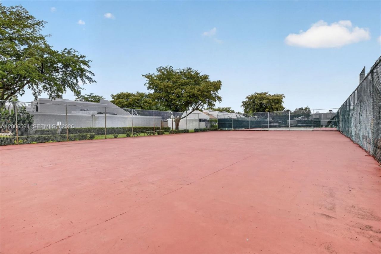 11254 NW 15th Ct, Pembroke Pines, FL 33026 Photo
