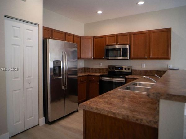 Unit 8886, Hialeah, FL 33018