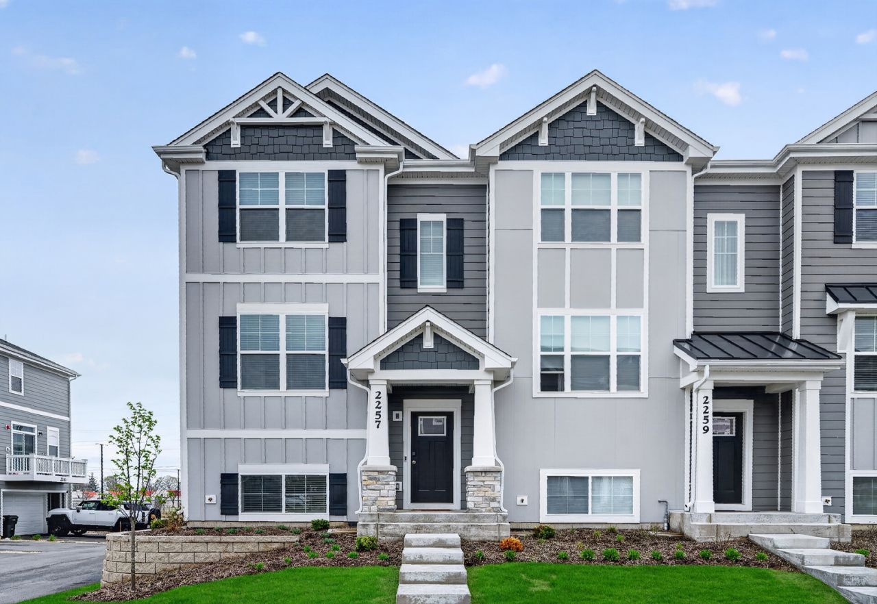 2257 Glacier Street , Mundelein, IL 60060 Main Photo