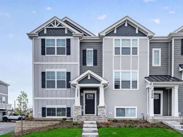 2257 Glacier Street , Mundelein, IL 60060