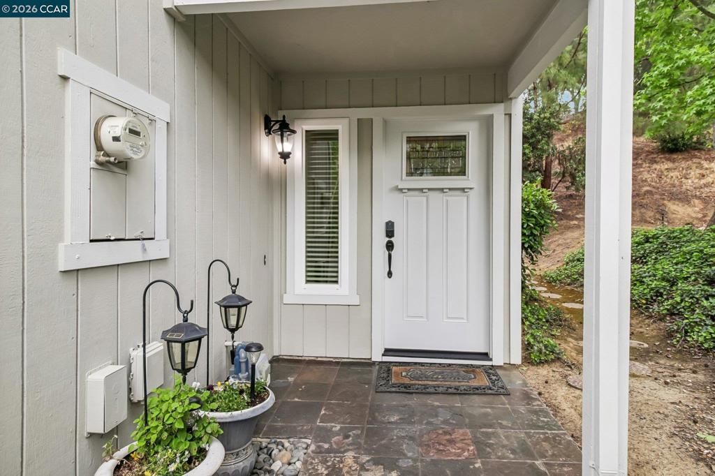 2460 Heatherleaf Lane, Martinez, CA 94553 Main Photo