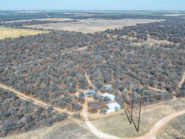 7498 Private Road 391 , Hawley, TX 79525