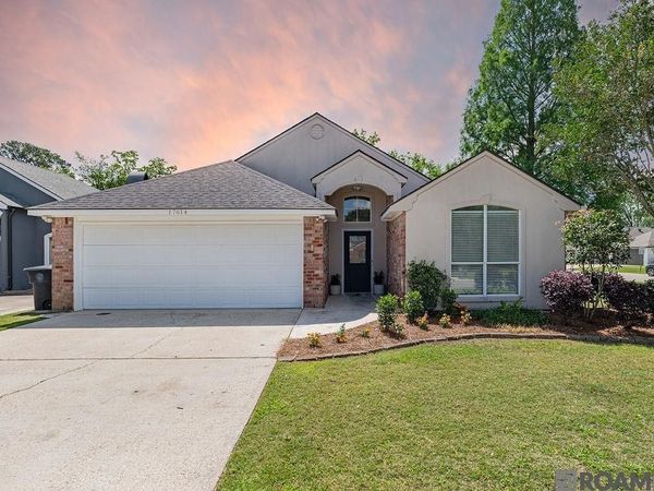 17614 Christophers Crossing Dr, Baton Rouge, LA 70817