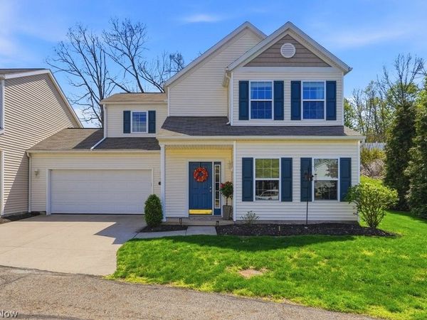 307 Teal Circle , Coventry, OH 44319