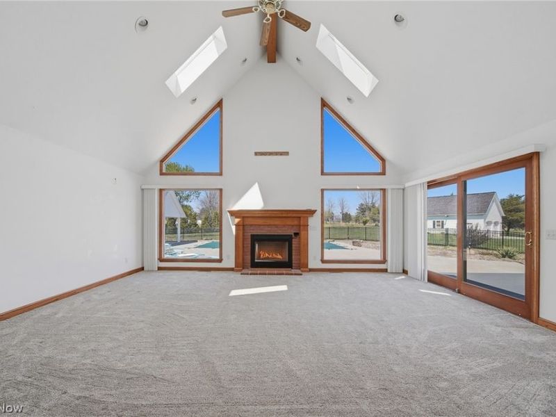 11011 Immel Avenue NE, Hartville, OH 44632 Photo 10