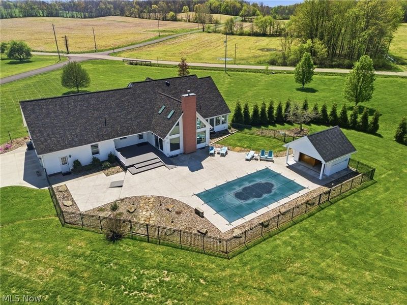 11011 Immel Avenue NE, Hartville, OH 44632 Photo 4