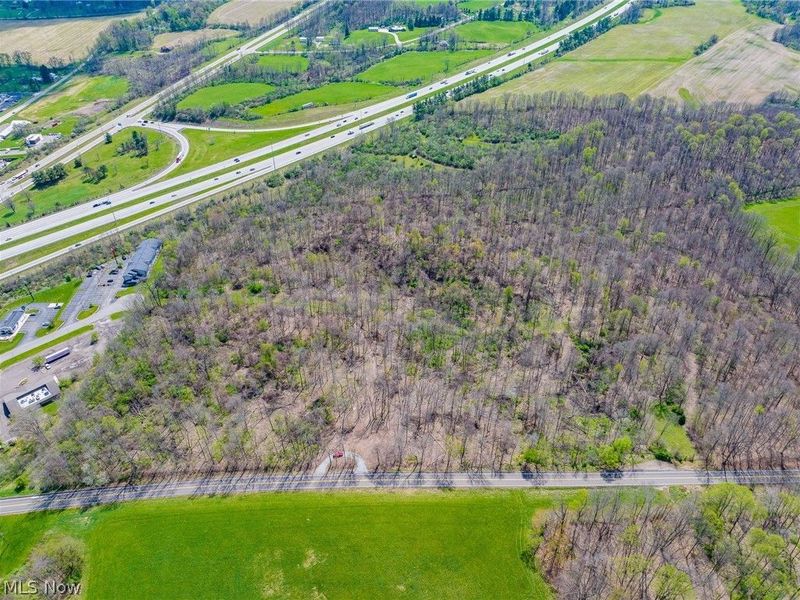 105 W Hanley Road, Mansfield, OH 44904 Photo 2