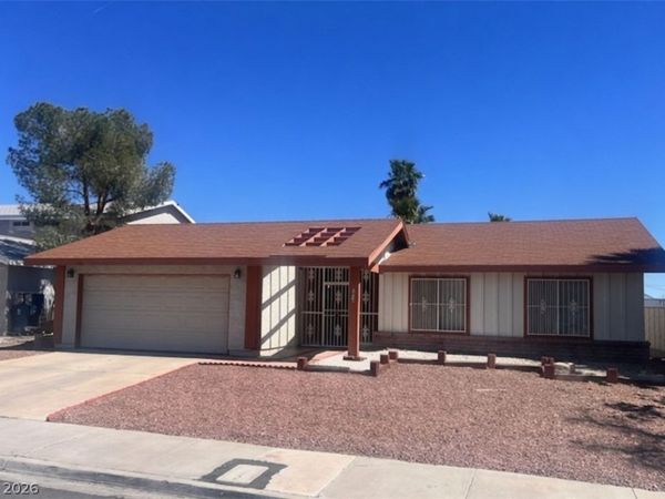 5028 Meadow Grove Court , Las Vegas, NV 89120