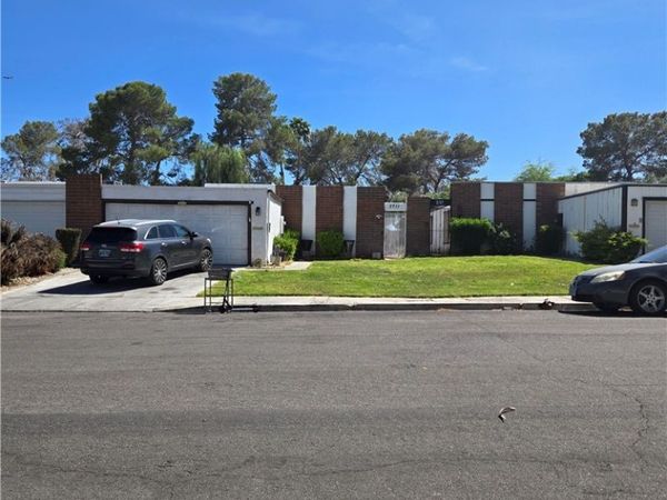 3711 Casey Drive, Las Vegas, NV 89120