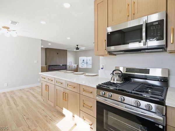 1200 Stoney Beach Street , Las Vegas, NV 89110