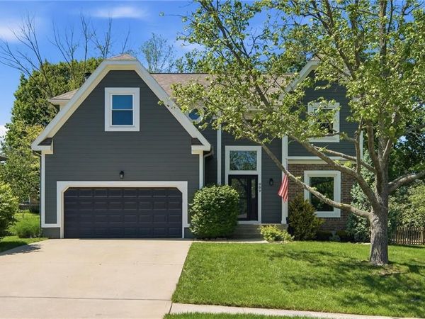 909 N Sumac Street, Olathe, KS 66061