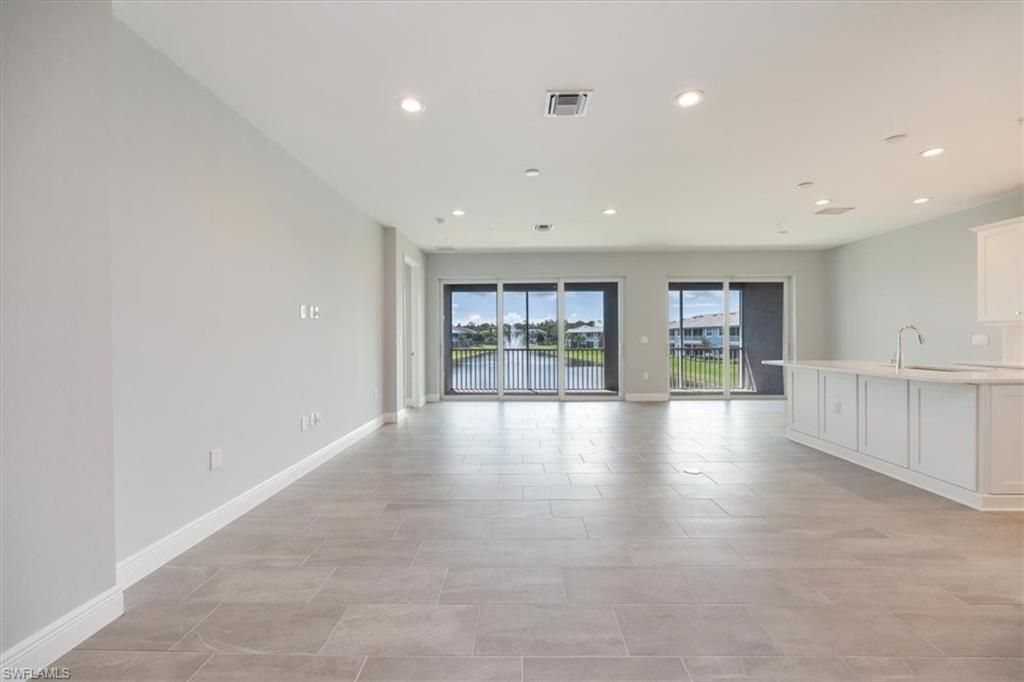 2633 Seychelles Cir, Unit 2307, Naples, FL 34112 Photo