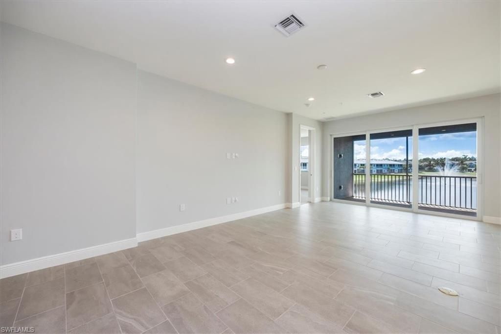 2633 Seychelles Cir, Unit 2307, Naples, FL 34112 Photo