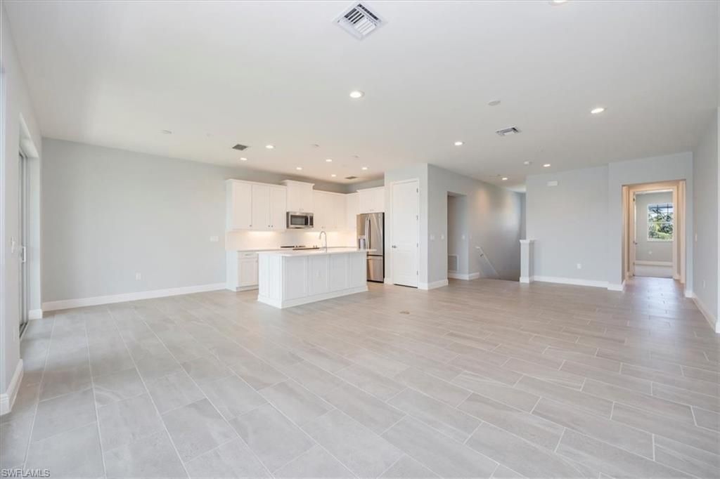 2633 Seychelles Cir, Unit 2307, Naples, FL 34112 Photo