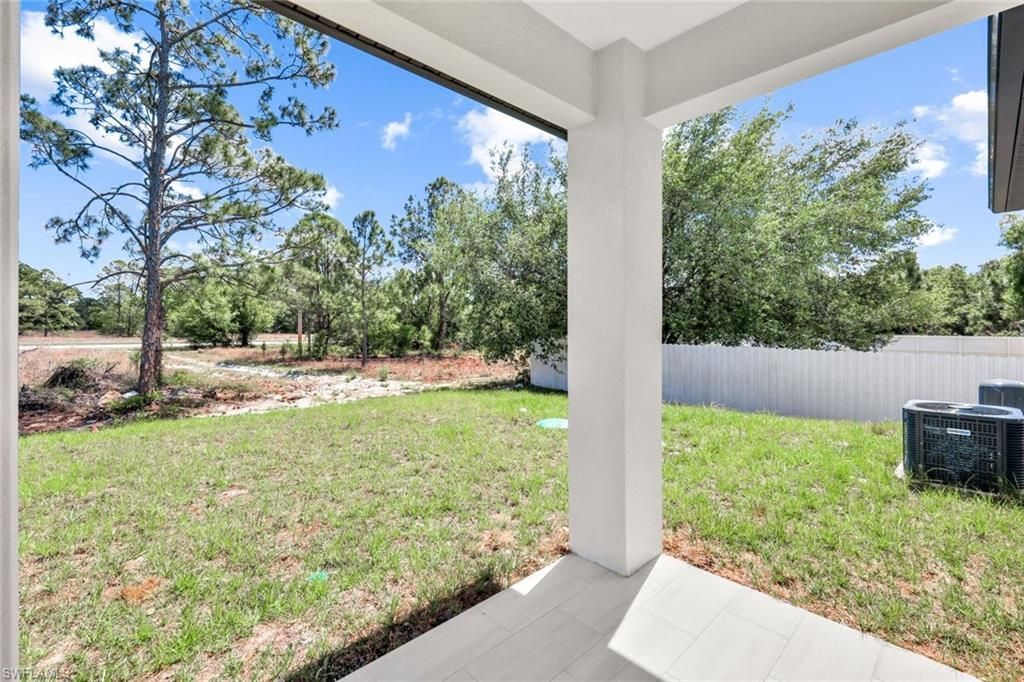 521 Lillon Ave S, Lehigh Acres, FL 33974 Photo