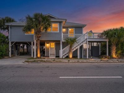 610 Palmetto Boulevard, Edisto Island, SC 29438